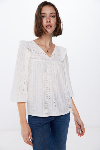 Blusa con Bordado Suizo