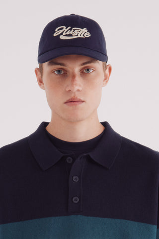 Gorra con Texto Bordado