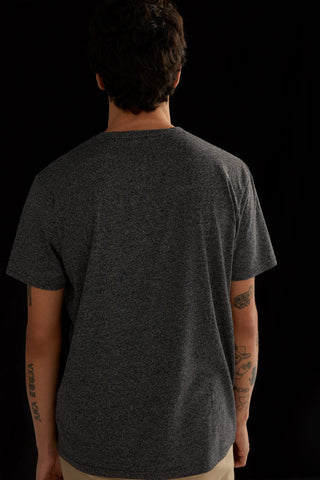 Camiseta Cuello Redondo con Logo Bordado