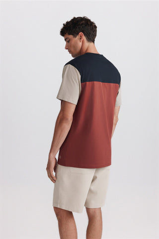 Camiseta Mc Color Block.