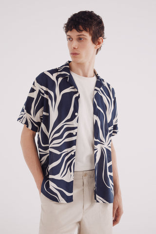 Camisa Manga Corta con Estampado Geométrico