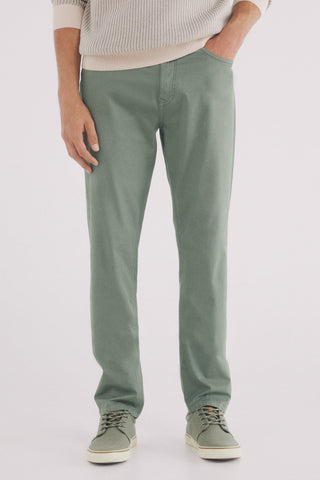 Pantalón Slim Fit con Bolsillos