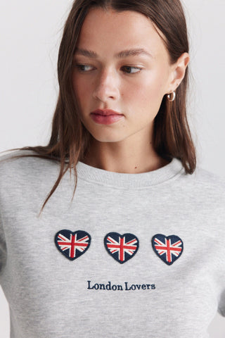 4.T.A.Sudadera Corazon London Gris.