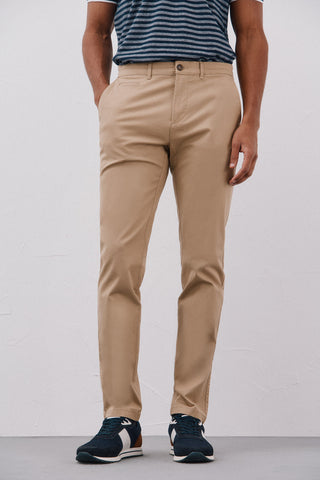 Pantalón Slim Fit con Bolsillos