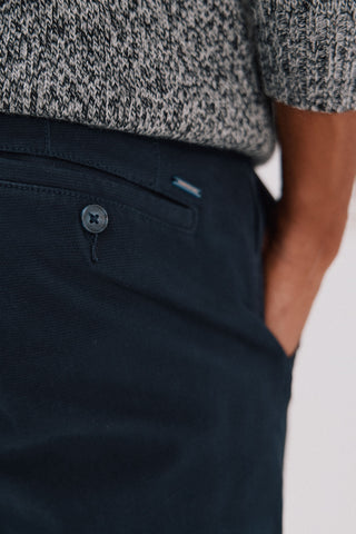 Pantalón Slim Fit Talle Medio con Bolsillos