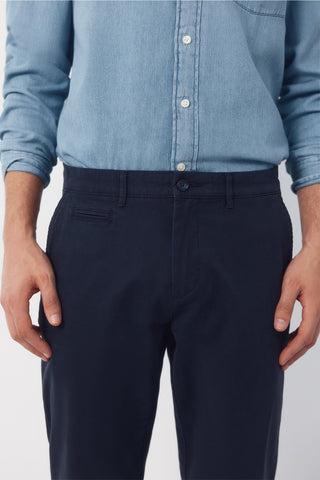 Pantalón Regular Fit con Bolsillos