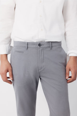 Pantalón Regular Fit con Bolsillos