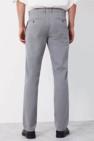 Pantalón Regular Fit con Bolsillos