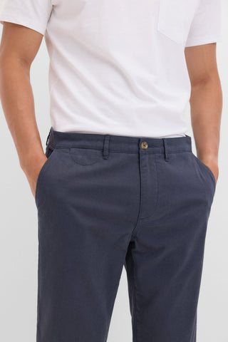 Pantalón Slim Fit con Bolsillos