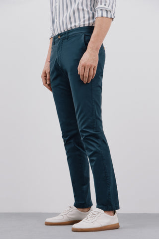 Pantalón Slim Fit con Bolsillos