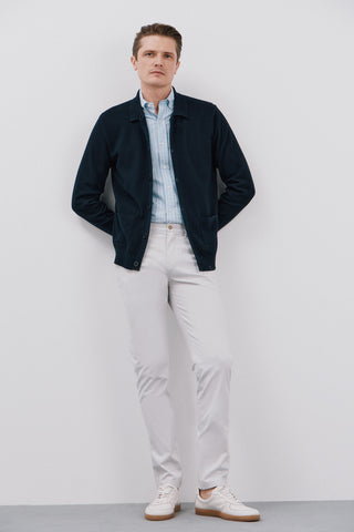 Pantalón Slim Fit con Bolsillos