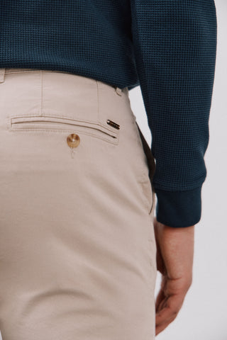 Pantalón Slim Fit con Bolsillos