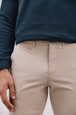 Pantalón Slim Fit con Bolsillos