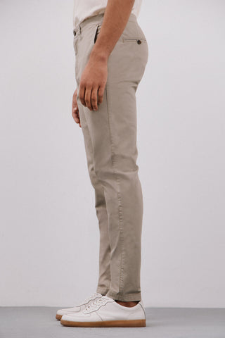 Pantalón Slim Fit con Bolsillos