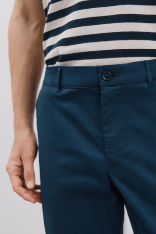 Pantalón Chino Slim Fit con Bolsillos