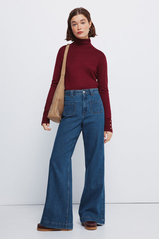 Fitted High-Neck Sweatshirt