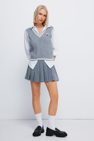 Chaleco Corto con Bordado Cerezas