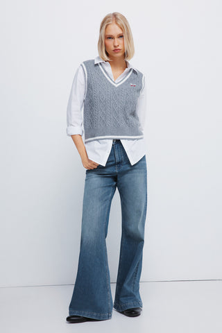 Chaleco Corto con Bordado Cerezas