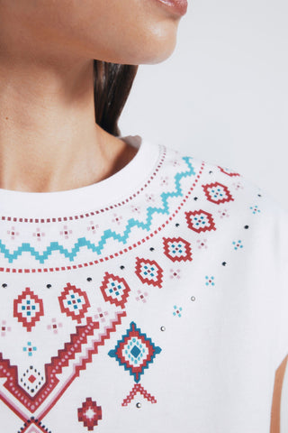 Camiseta Manga Corta con Detalle Bordado