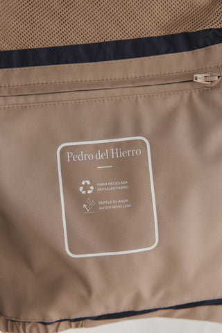 Chaqueta con Tejido Repelente al Agua