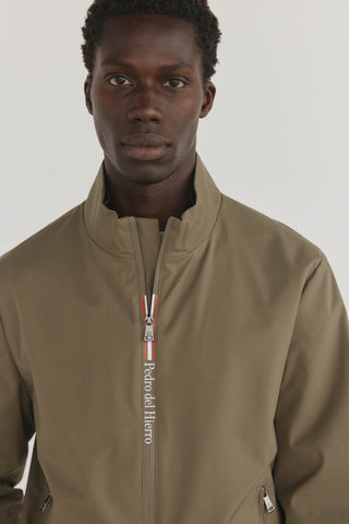 Chaqueta con Tejido Repelente al Agua