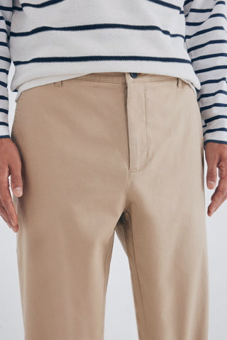 Pantalón Slim Fit con Bolsillos