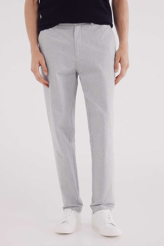Pantalón Slim Fit con Bolsillos