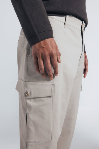 Pantalón Cargo Slim Fit con Bolsillos