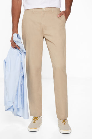 Pantalón Chino Corte Slim con Bolsillos