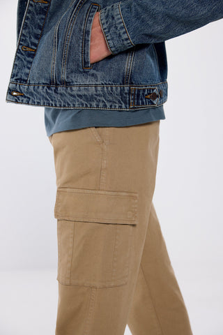 Pantalón Cargo Slim Fit con Bolsillos