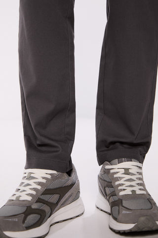 Pantalón Slim Fit con Bolsillos