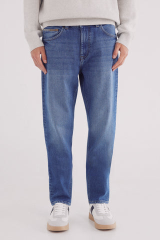 Jeans Slim Fit con Detalle Lavado