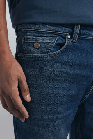 Jeans Ajustados con Bolsillos