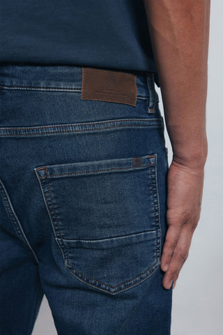 Jeans Ajustados con Bolsillos