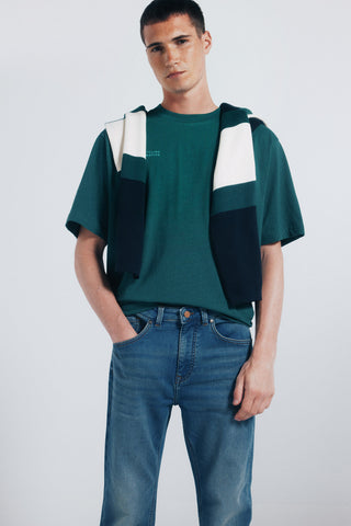 Jeans Ajustados con Bolsillos