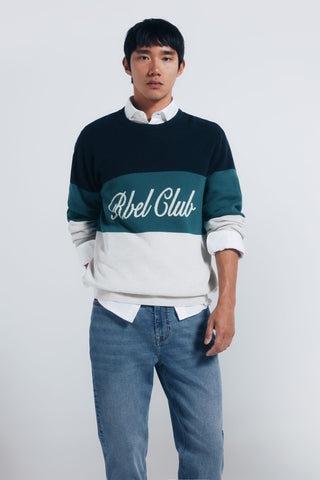 Jeans Slim Fit con Bolsillos