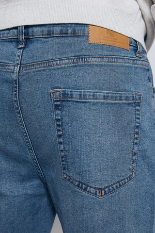 Jeans Slim Fit con Bolsillos