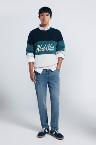 Jeans Slim Fit con Bolsillos