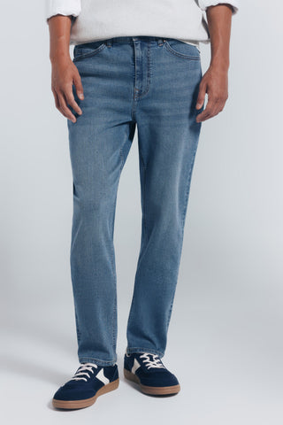 Jeans Slim Fit con Bolsillos