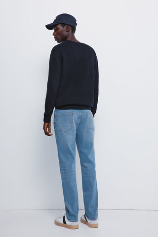 Jeans Slim Fit con Bolsillos