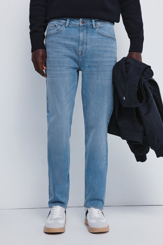 Jeans Slim Fit con Bolsillos