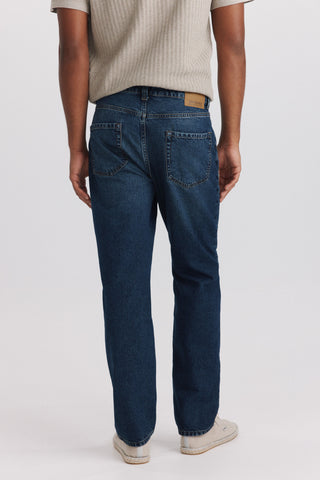 Jeans Straight Dirty Oscuro.
