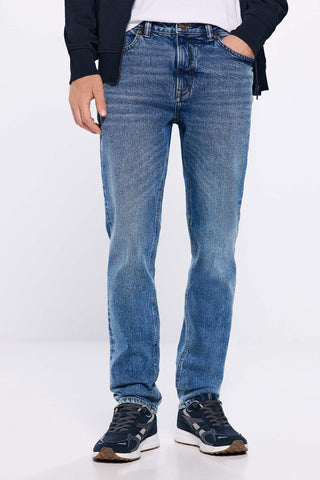 Jeans Corte Slim Fit con Bolsillos