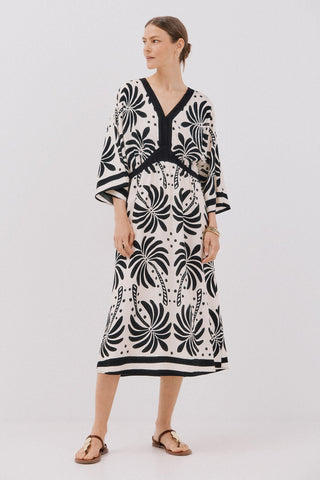 Vestido Manga Capa con Estampado Floral.