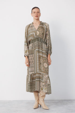 3.T.M.Vestid Print Patchwork Verde.