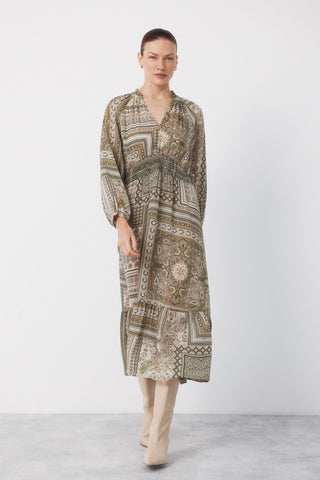 3.T.M.Vestid Print Patchwork Verde.