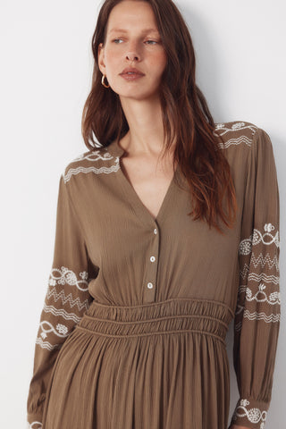 3.T.M.Vestido Bordados.