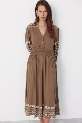 3.T.M.Vestido Bordados.