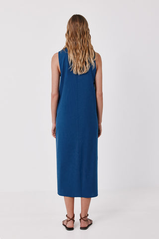 1.T.Ki.Vestido Bordado Centro.