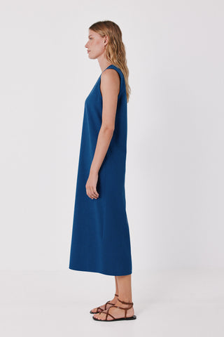 1.T.Ki.Vestido Bordado Centro.